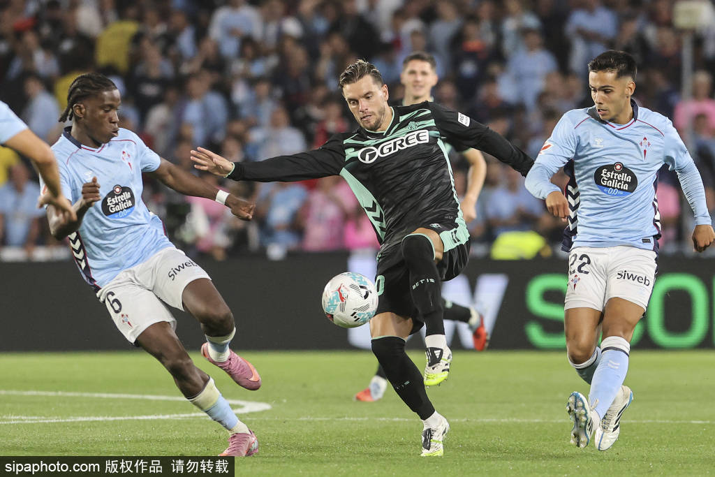 西甲战术解析：贝蒂斯不败，巴萨全取三分的背后故事